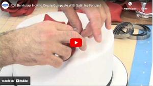 Satin Ice Red Rolled Fondant - 1 kg (2.2 lbs) 300