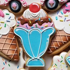 Flour Box Bakery's Ice Cream Sundae / Mermaid Cookie Cutter 300