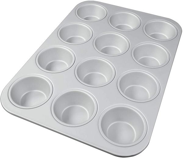 Cupcake / Muffin Pan - 12 Cups by Fat Daddio's 600