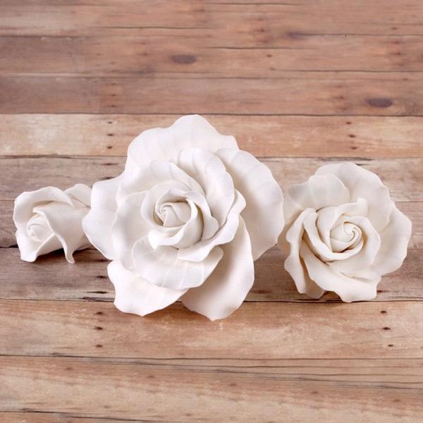 Classic Garden Rose - White 600