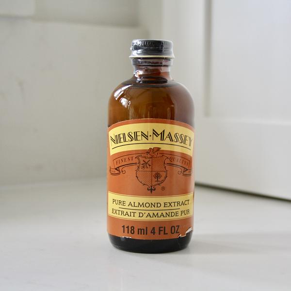 Nielsen Massey Almond Extract - 4 oz 600